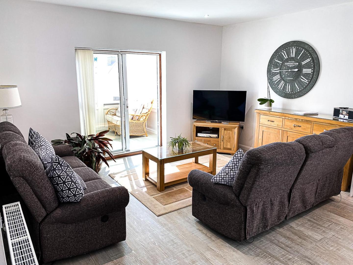 Meadow View Apartments New Quay Εξωτερικό φωτογραφία